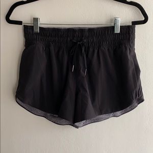 Lululemon choose a size short. Size 6.